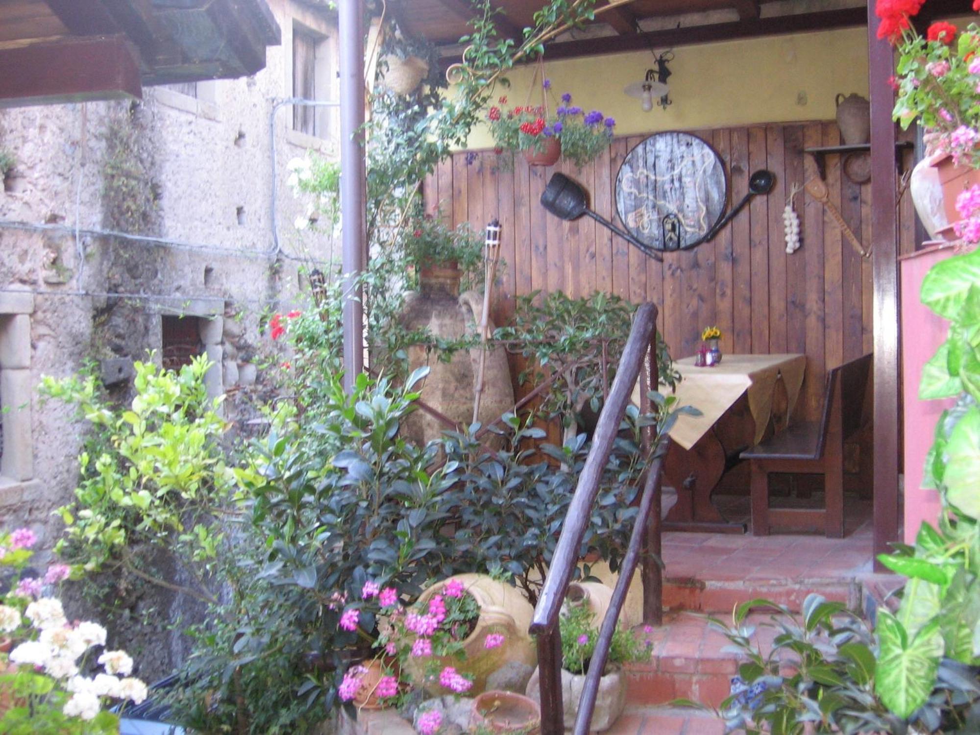 Albergo Diffuso Borgo Santa Caterina "Vintage" Кастильоне ди Сичилия Екстериор снимка
